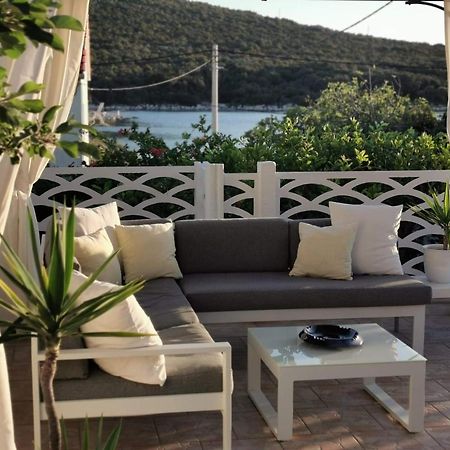 Adorable Summer House By The Sea Zapuntel Rom bilde